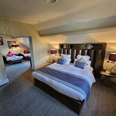 Grosvenor Pulford Hotel & Spa Экстерьер фото