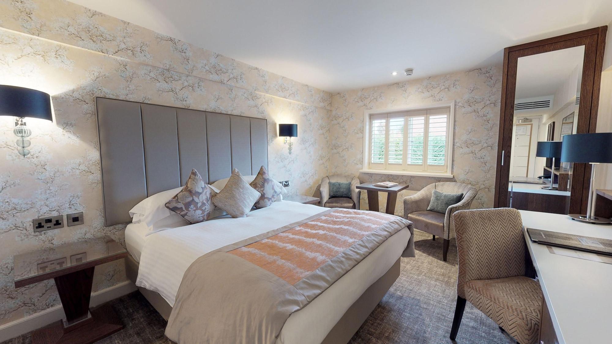 Grosvenor Pulford Hotel & Spa Экстерьер фото