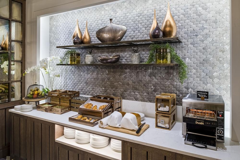 Grosvenor Pulford Hotel & Spa Экстерьер фото